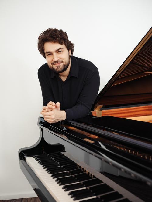 LUKAS GENIUŠAS